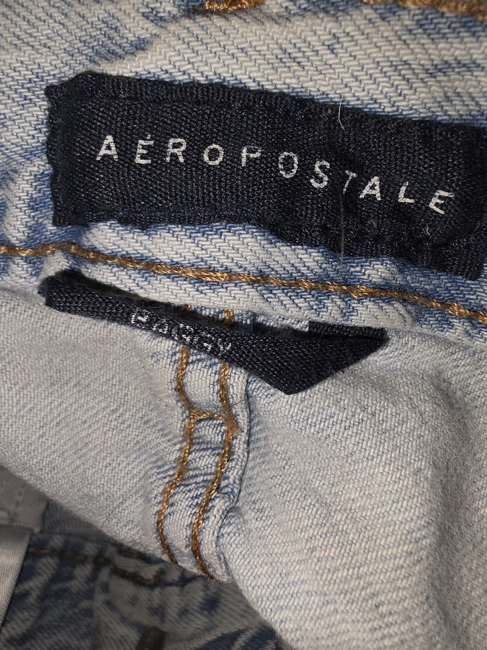 Aeropostale Light Wash Ripped Jean - Picture 3 of 4
